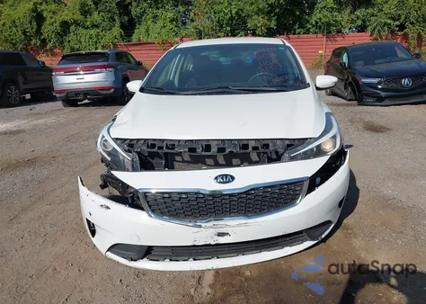2018 Kia Forte Lx из США, поврежденный, VIN 3KPFK4A78JE238551